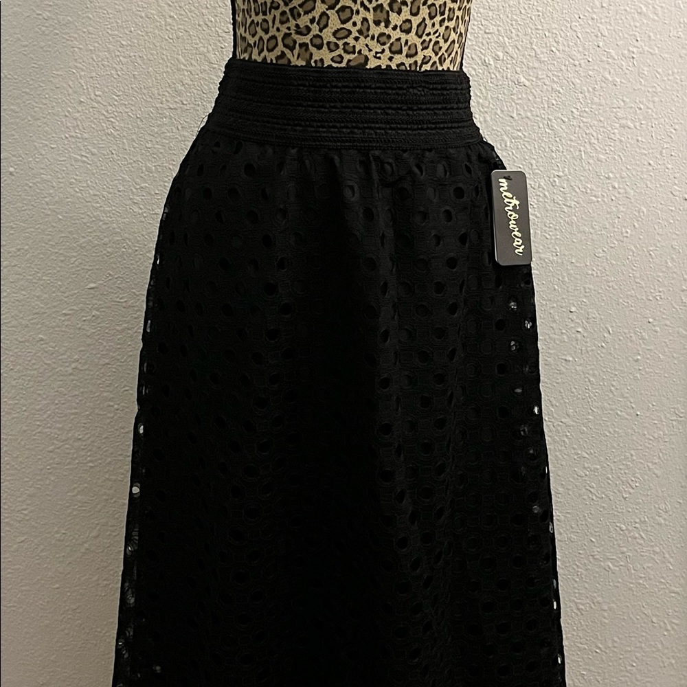 Beautiful open circle fabric full skirt, unusual fabric print.